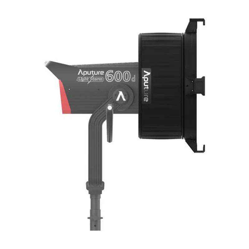 Aputure F10 Fresnel 7