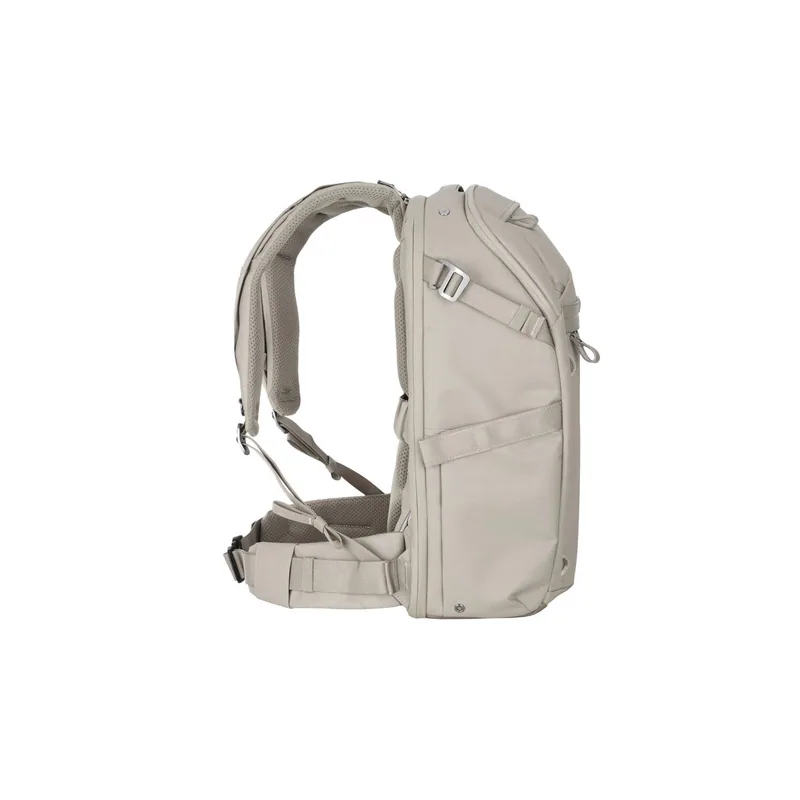 Balo Máy Ảnh Vanguard VEO Metro (Cream, 30L) 9