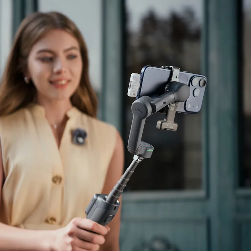 DJI Osmo Mobile 8P Creator Combo 3