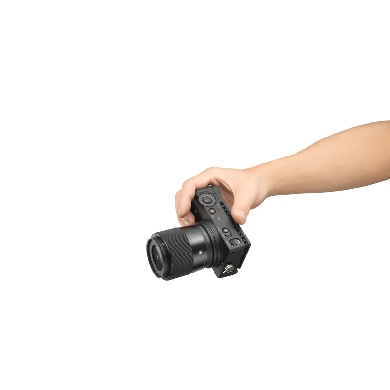 Sigma 23mm f/1.4 DC DN (Sony E) 4