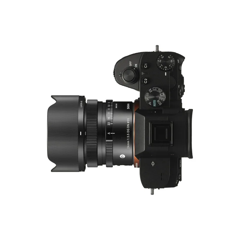 Sigma 24mm f/3.5 DG DN (Sony E) 4