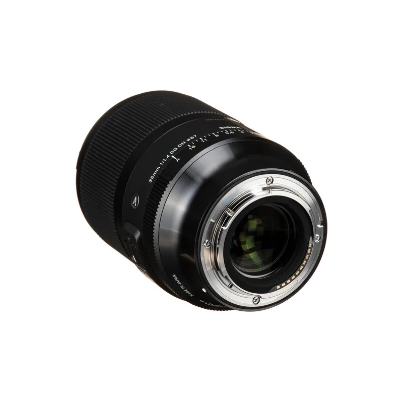Sigma 35mm f/1.4 DG DN (Sony E) 4