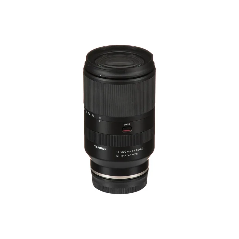 Tamron 18-300mm f/3.5-6.3 Di III-A VC VXD (Sony E) 10