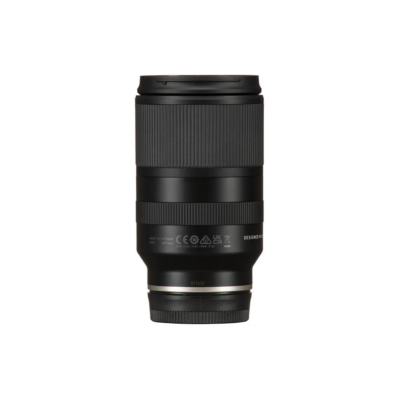 Tamron 18-300mm f/3.5-6.3 Di III-A VC VXD (Sony E) 5