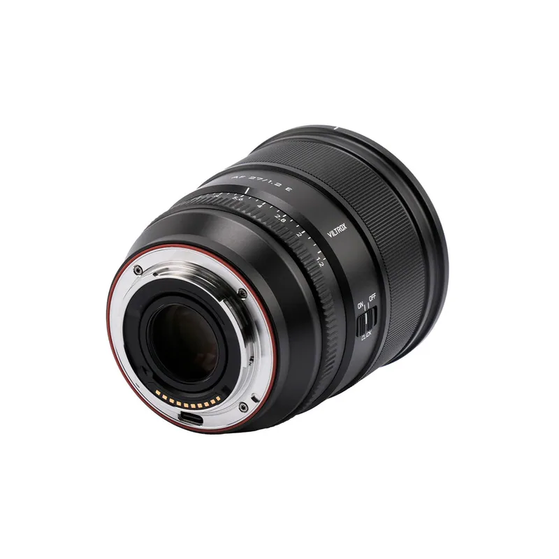 Viltrox 27mm f/1.2 (Sony E) 4